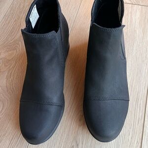 Sorel Evie II black ankle boot